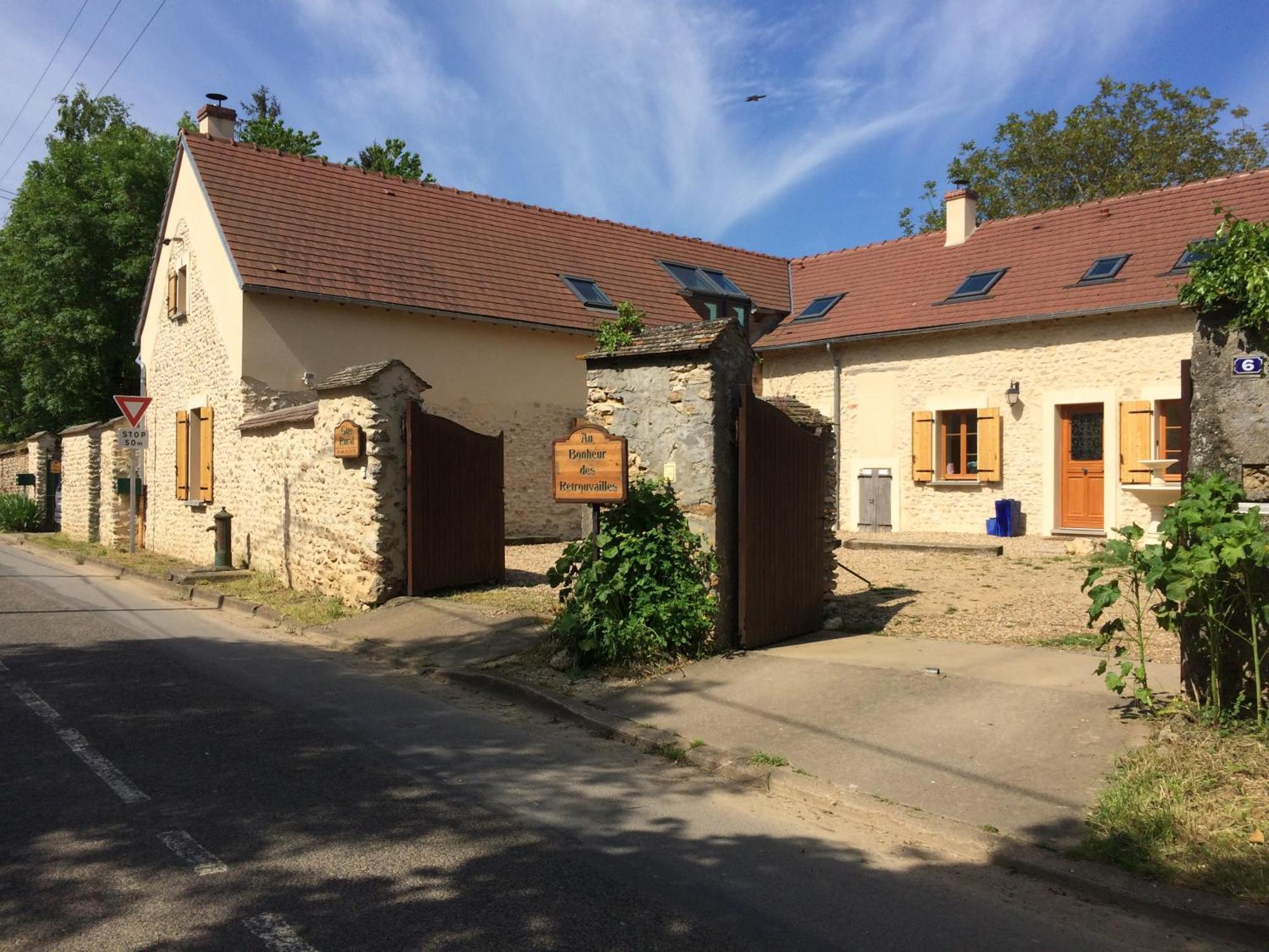 Hotel Au Bonheur Des Retrouvailles à Denonville Extérieur photo